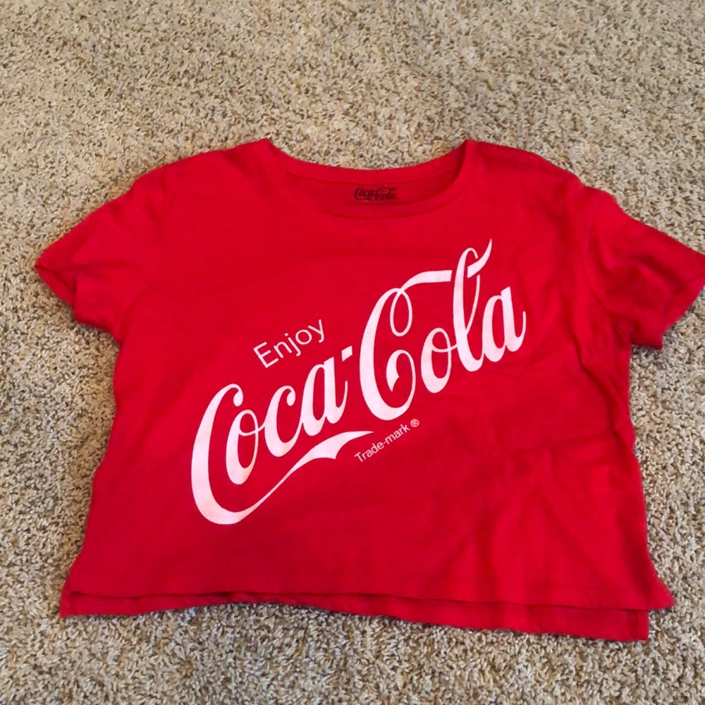 cropped coca cola shirt